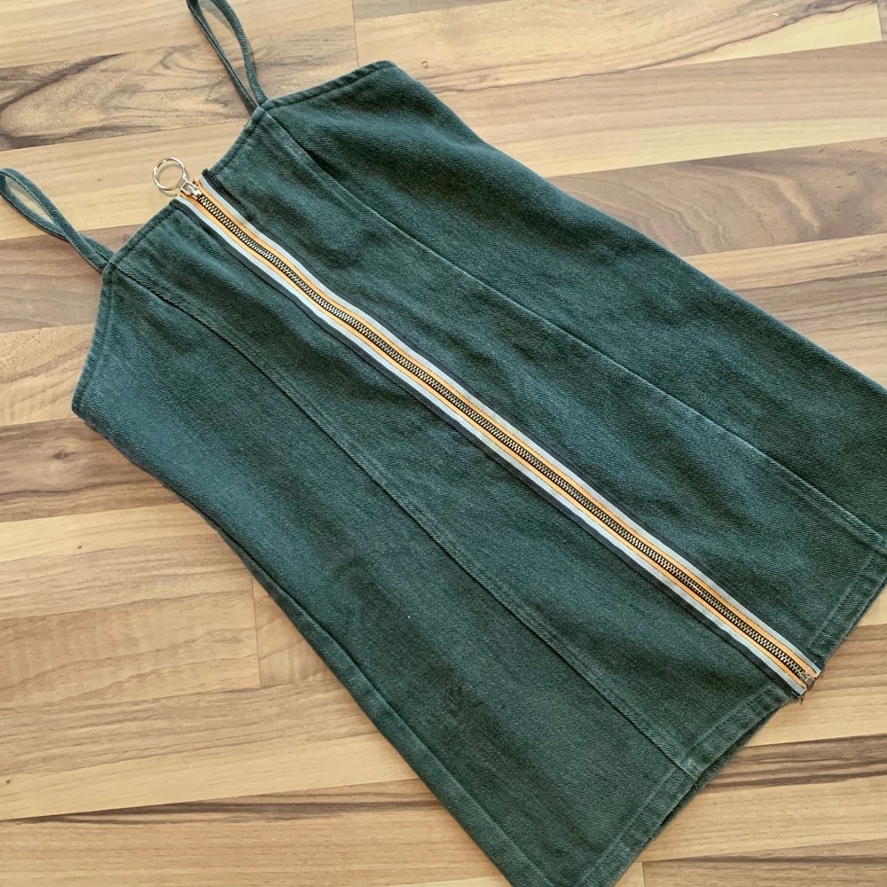 Cute Forever 21 olive green denim zippered dress. SZ 7/8.